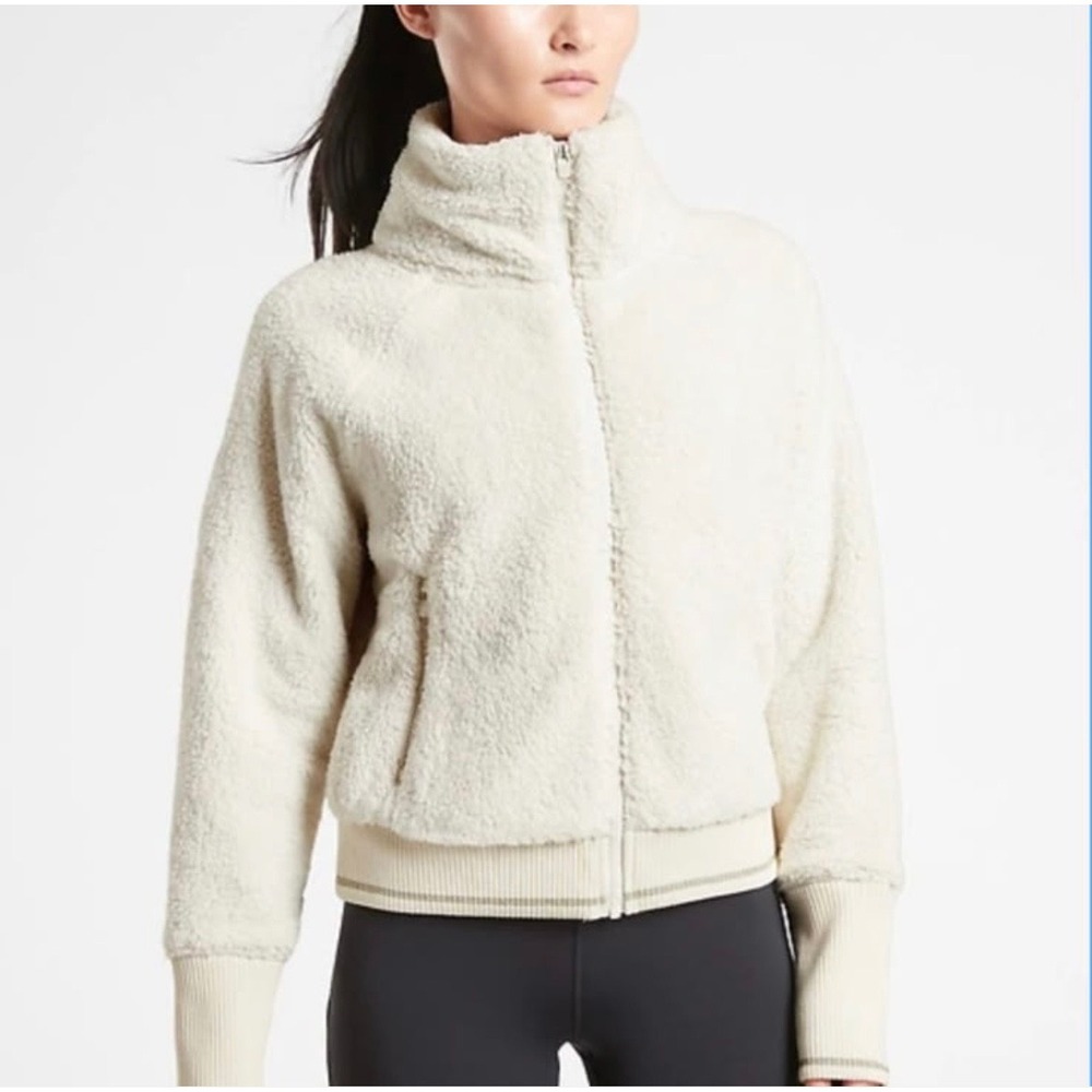 Athleta Tugga Jacket Cream Sherpa Fleece Full Zip Size XL Winter Cozy